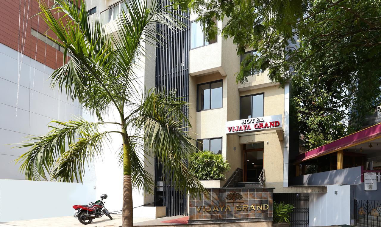 Treebo Trend Vijaya Grand Hotel Udupi Bagian luar foto